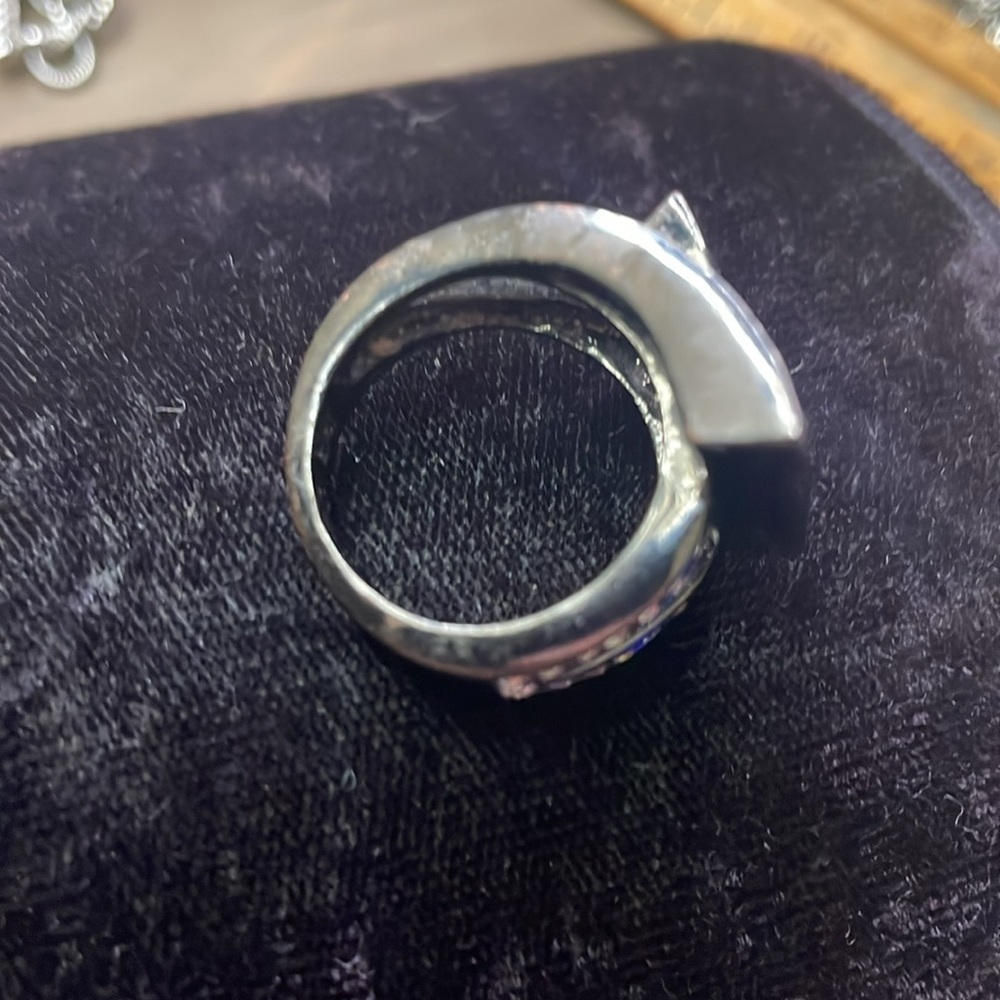 GUESS Ring size 7 - Picture 3 of 4
